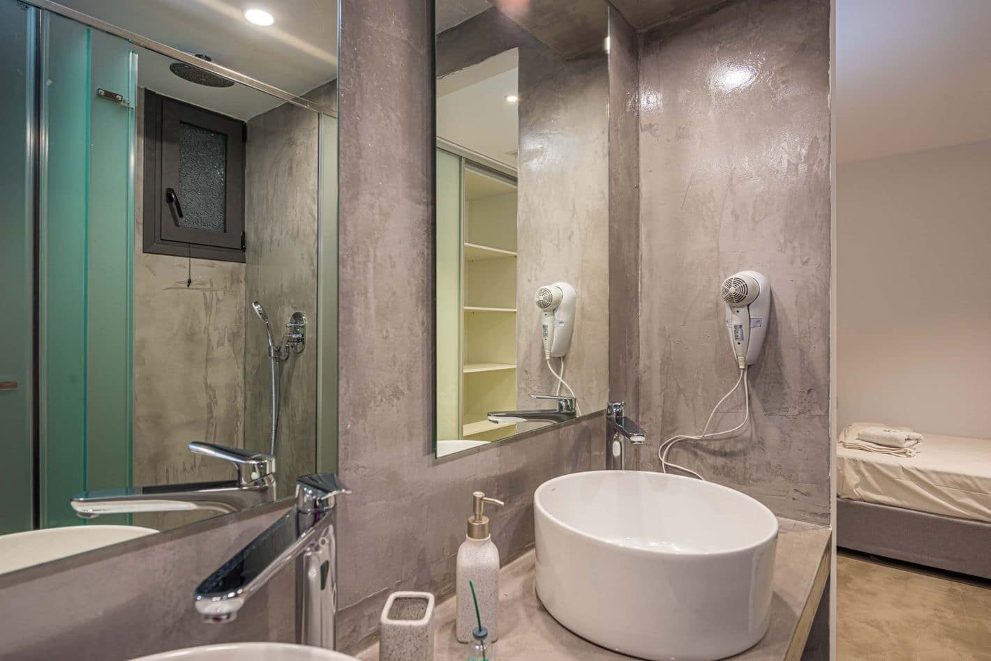 Contemporary ensuite bathroom at Divine Villa Zakynthos